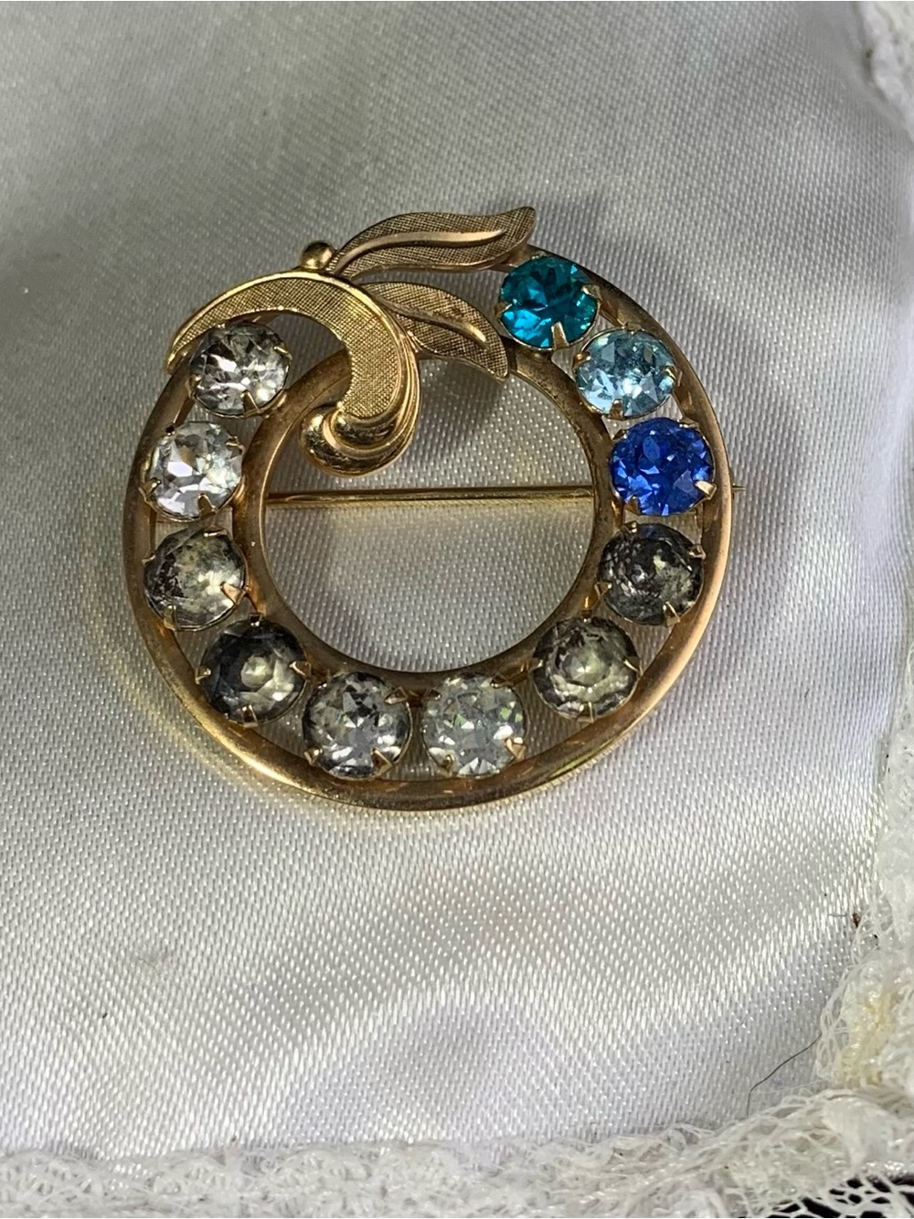 Vintage Van Dell Gold Filled Circular Brooch with Blue and Clear Crystals